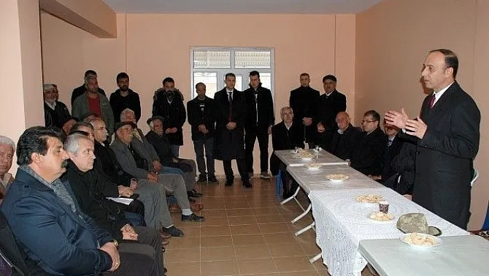 Vali Erin, köylere çıkarma yaptı
