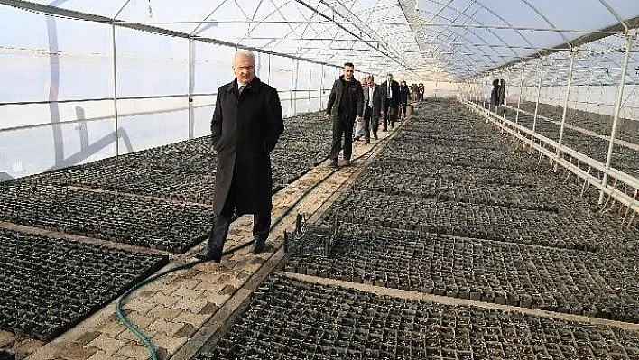 Başkan Başsoy'dan park ve bahçeler müdürlüğüne ziyaret
