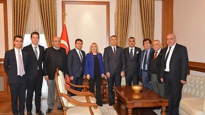 İş dünyası temsilcileri Vali Toprak'ı ziyaret etti
