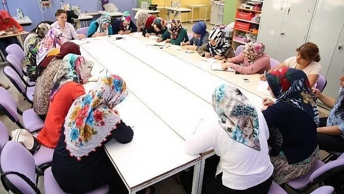 Büyükşehir Belediyesinin kurs kayıtlarına yoğun ilgi
