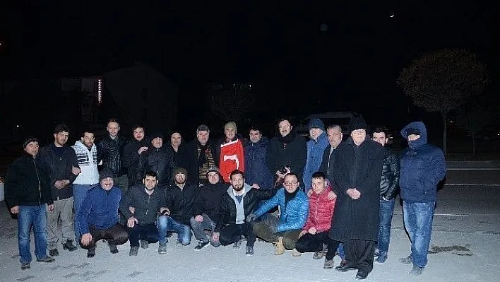 Asker adaylarına davullu zurnalı uğurlama
