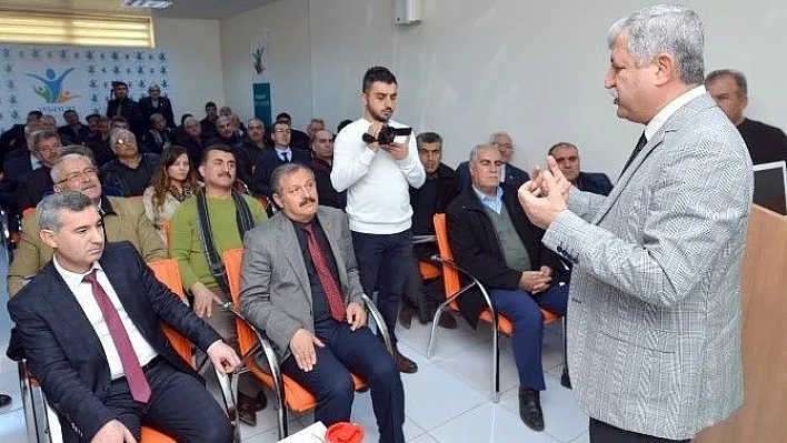 Başkan Polat mahalle muhtarlarıyla bir araya geldi
