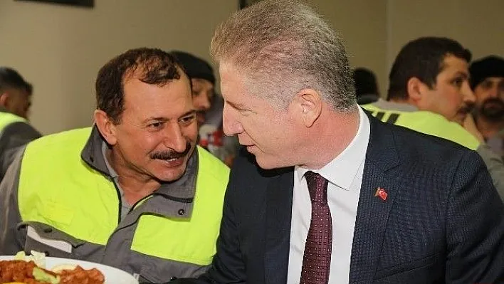 Vali Gül, Çimento ve Beton Travers Fabrikası'nı gezdi
