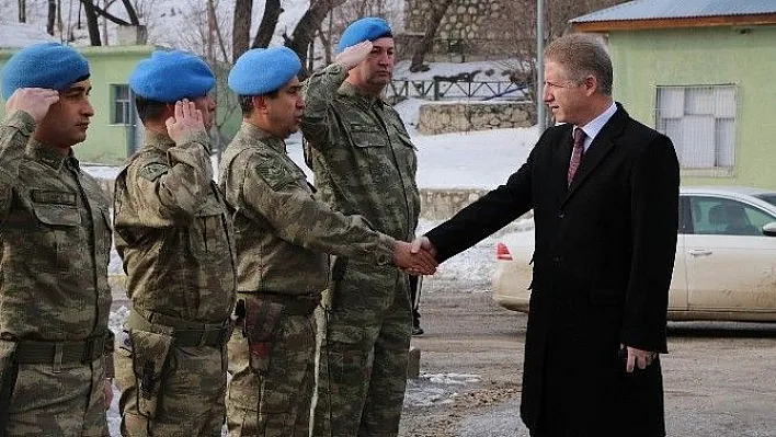 Vali Gül'den, Jandarma Teşkilatı'na ziyaret
