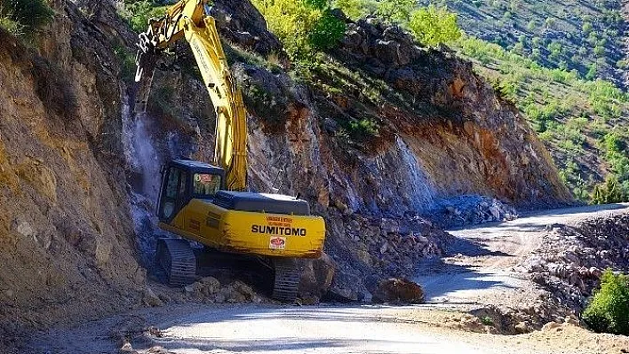 Malatya'da 1 yılda bin 400 kilometre yol çalışması
