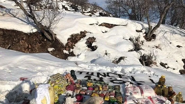 Tunceli'de teröristlere ait sığınak ve çok sayıda malzeme ele geçirildi
