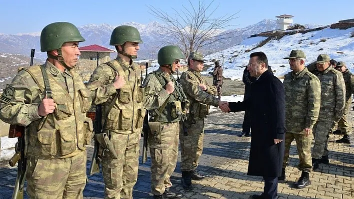 Dağ karakolunda güvenlik koordinasyon toplantısı
