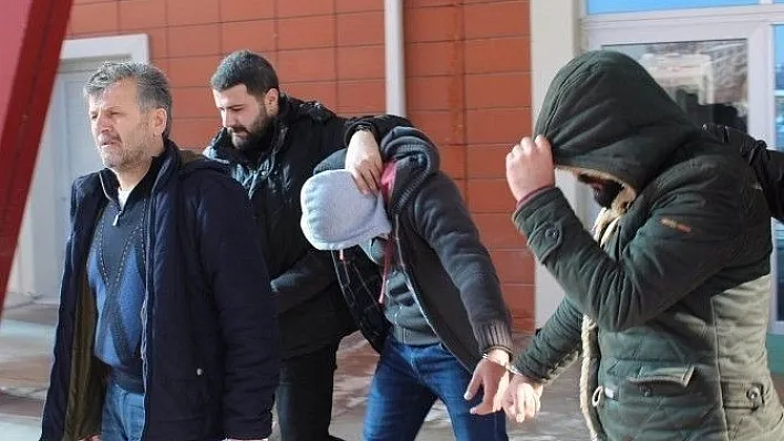 Sivas'ta terör operasyonu: 14 gözaltı
