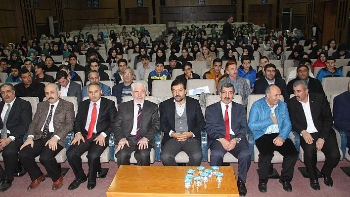 İmam hatip öğrencilerine seminer verildi