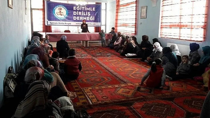 Eğitimle Diriliş Derneğinde 'Hz. Hatice' konulu program düzenlendi
