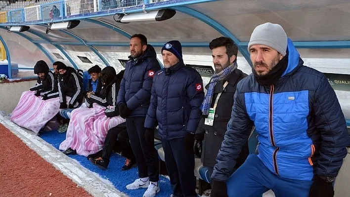 BB. Teknik Direktör Yıldırım: 'Takımın gösterdiği hırs ve istekten mutluyum'
