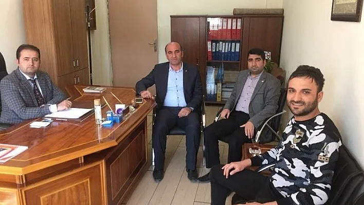 Başkan Deniz'den Mimar Sinan Orta Okuluna ziyaret
