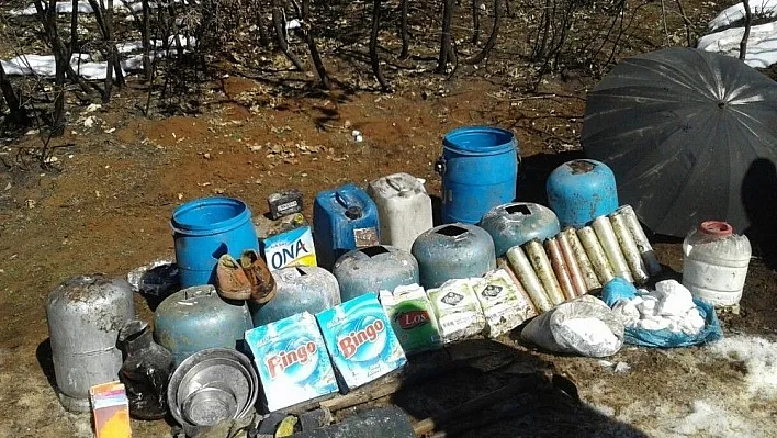 Hazro ve Silvan'da PKK'ya ait 4 sığınak imha edildi
