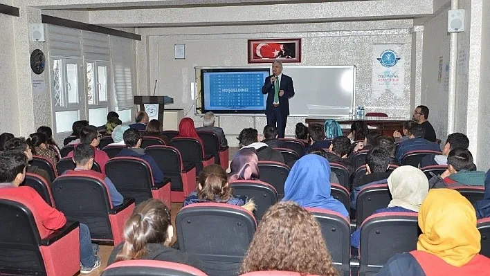 Başkanı Polat öğrencilerle tecrübelerini paylaştı
