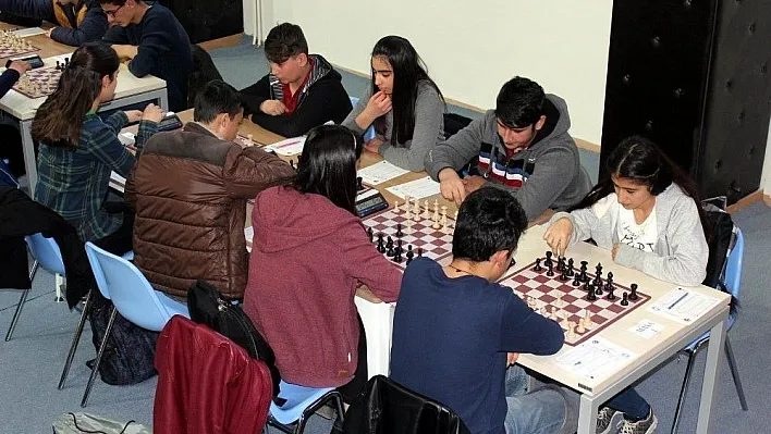 Okul Sporları Satranç İl Birinciliği müsabakaları başladı
