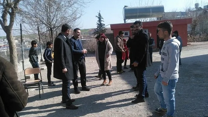 Müdür Tünçmen köy okullarını denetledi
