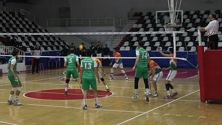 Malatya Büyükşehir Belediyespor voleybol takımı sahasında Eserspor'a yenildi
