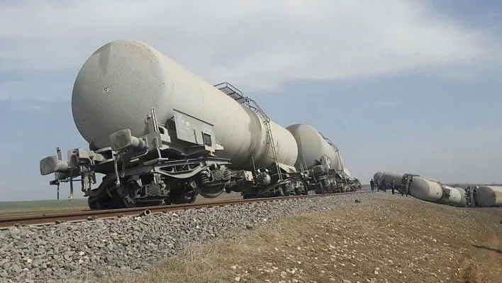 Diyarbakır'da yük treninin geçişi sırasında patlama
