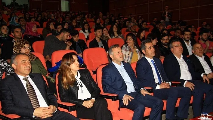 DÜ'de 'Önce Kendini Yönet' konferansı
