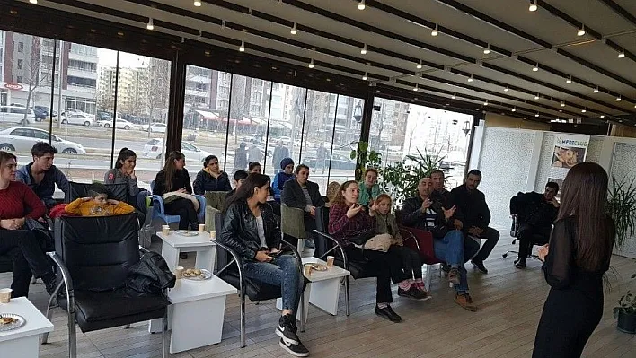 Milli sporculara beslenme ve postür eğitimi
