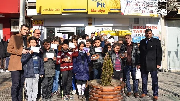 Öğrencilerden asker ağabeylerine mektuplu moral
