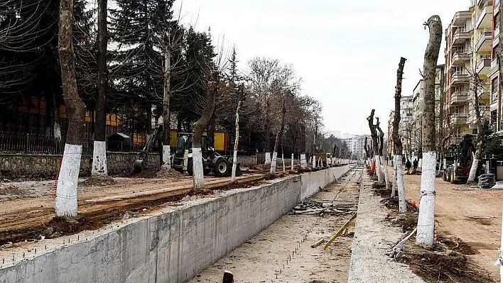 Kanalboyu 2. etapta üst yapı çalışmaları başladı
