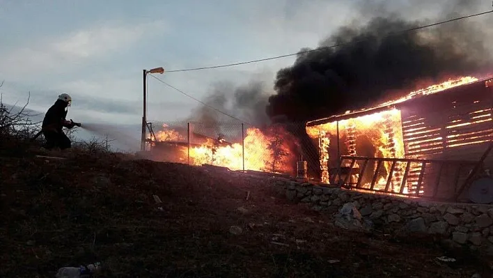 Malatya'da bağ evi yangını