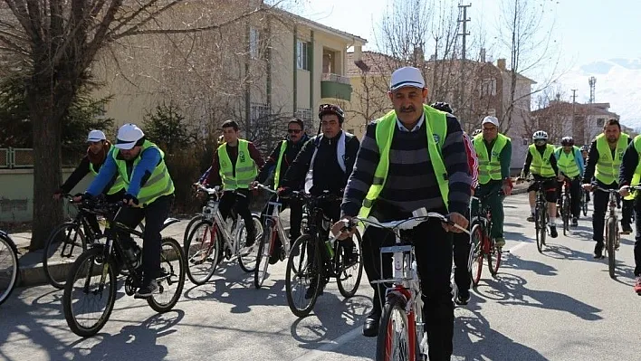 Erzincan Belediyesi ve Bisikletliler Derneğinden Bisiklet Turu
