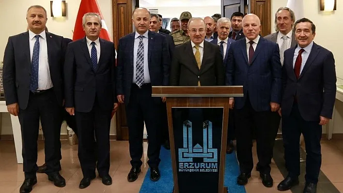 İçişleri Bakan Yardımcısı Öztürk Başkan Sekmen'i ziyaret etti
