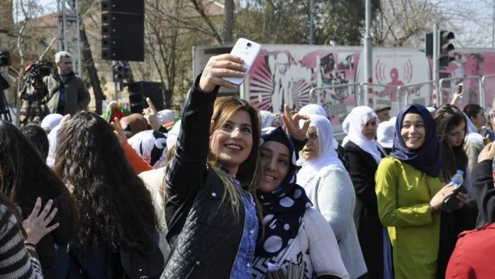 Diyarbakır'da Kadınlar Günü mitingi