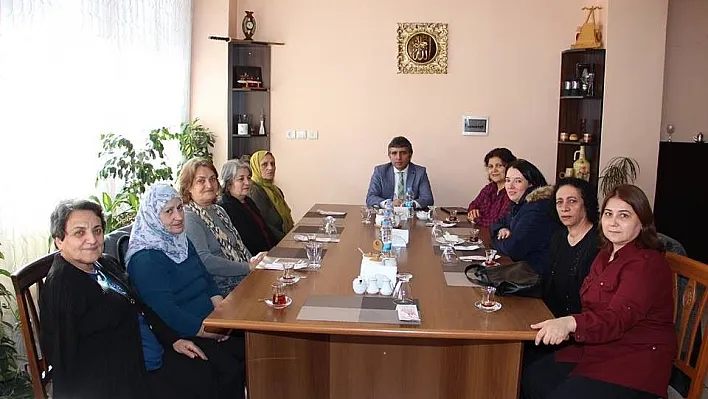 Kaymakam Şenol Turan, 8 Mart kadınlar gününü kutladı