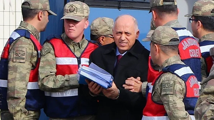 2. Ordu Kurmay ve Garnizon eski Başkanı Tümgeneral Avni Angun:
