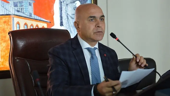 Başkan Korkut: 'Halktan oy, devletten para alıp kandile çalışmışlar'
