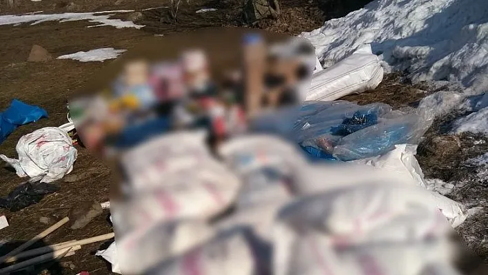 Bingöl'de terör örgütüne ait yaşam malzemesi ele geçirildi
