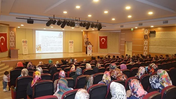 Bingöl'de velilere 'Evde Öğrenme' semineri
