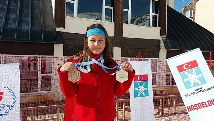 Snowboard Türkiye Şampiyonasından madalya ile döndüler
