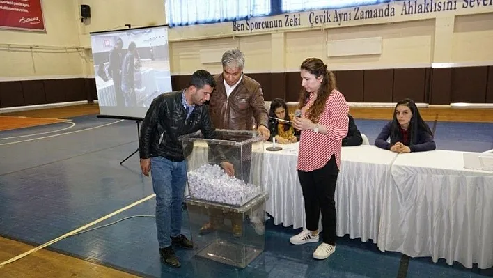 İşe alınacak 350 kişi için 3 bin 431 kişi kuraya girdi
