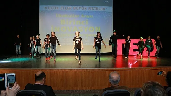 Projesi dereceye giren öğrenciler ödüllerini aldı
