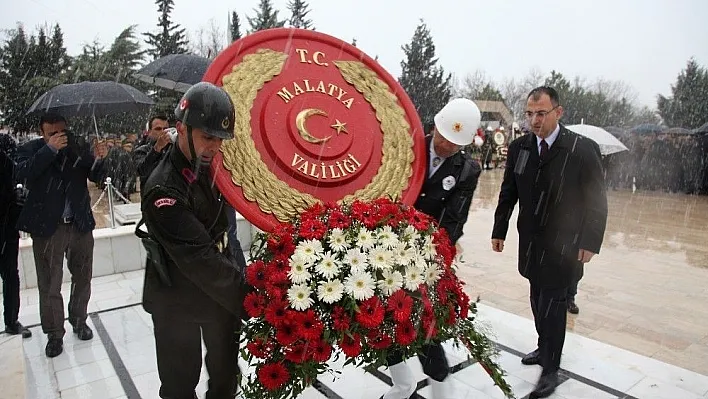 Çanakkale Zaferi'nin 102'nci yıldönümü
