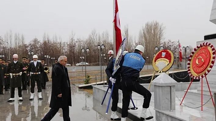 Erzincan da 18 Mart Şehitler günü anma programı
