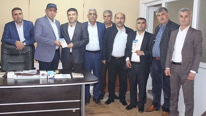 Kikizade Akba'dan referanduma destek istedi
