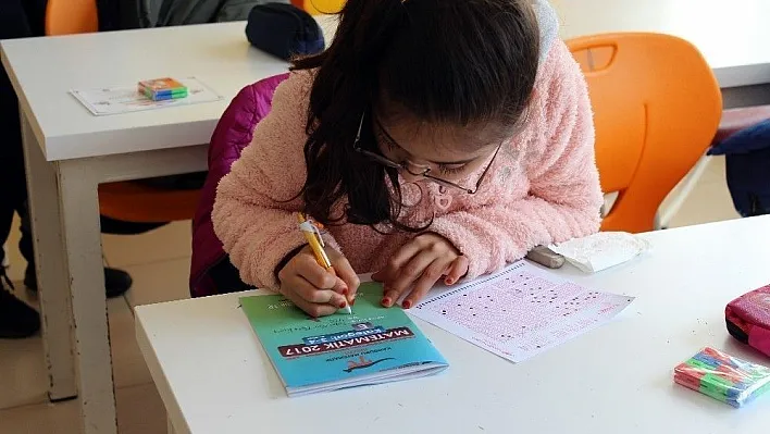 Çınar Koleji, Kanguru Matematik sınavına ikinci kez ev sahipliği yaptı
