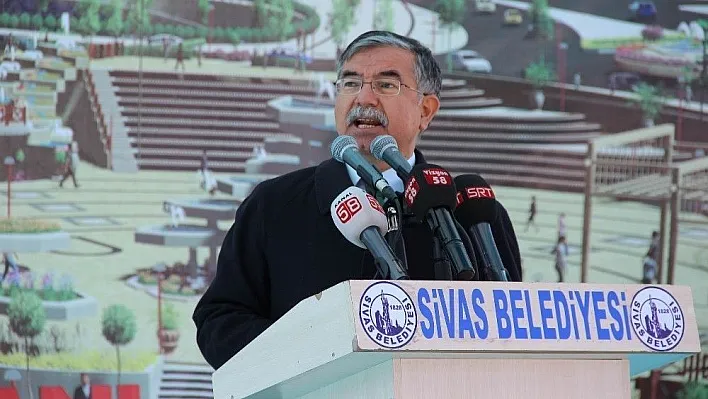 Bakan Yılmaz ve Arslan 15 Temmuz Şehitler Meydanı'nın temelini attı
