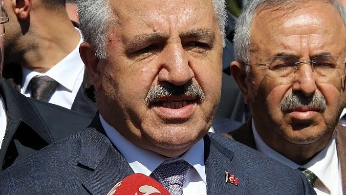 Ulaştırma, Denizcilik ve Haberleşme Bakanı Ahmet Arslan:
