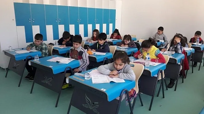 İkra Koleji bursluluk sınavı yaptı
