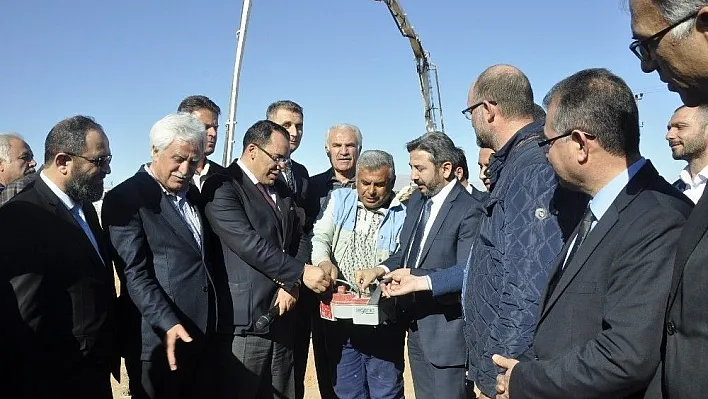 Kahta Fen Lisesi Erkek Öğrenci Yurdunun temeli dualar eşliğinde atıldı
