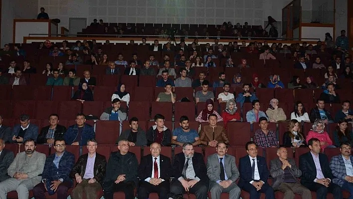 İslam ve finans konulu konferans düzenlendi
