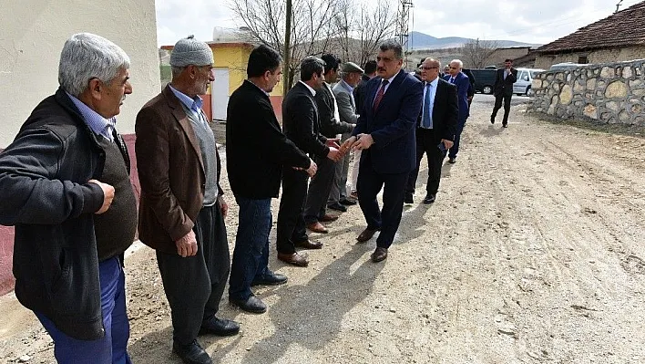 Başkan Gürkan, Karakaşçiftliğiköyü Mahallesinde hizmetleri yerinde inceledi
