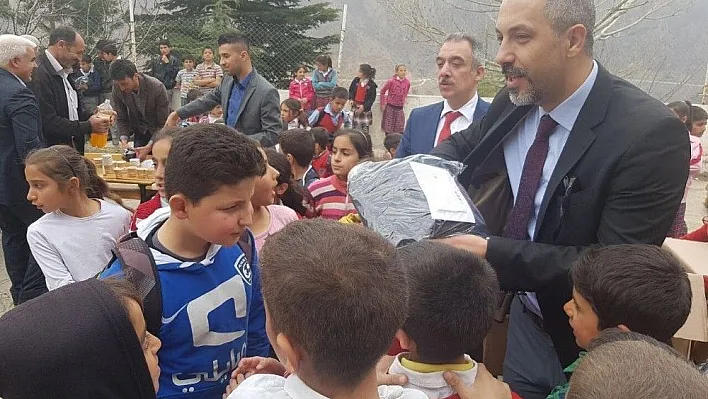İstanbul'dan Sincik'e kardeşlik eli uzandı
