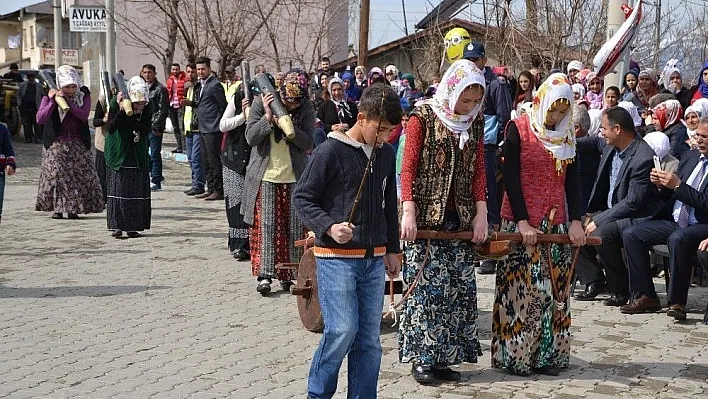 Şenkaya'da kurtuluş coşkusu
